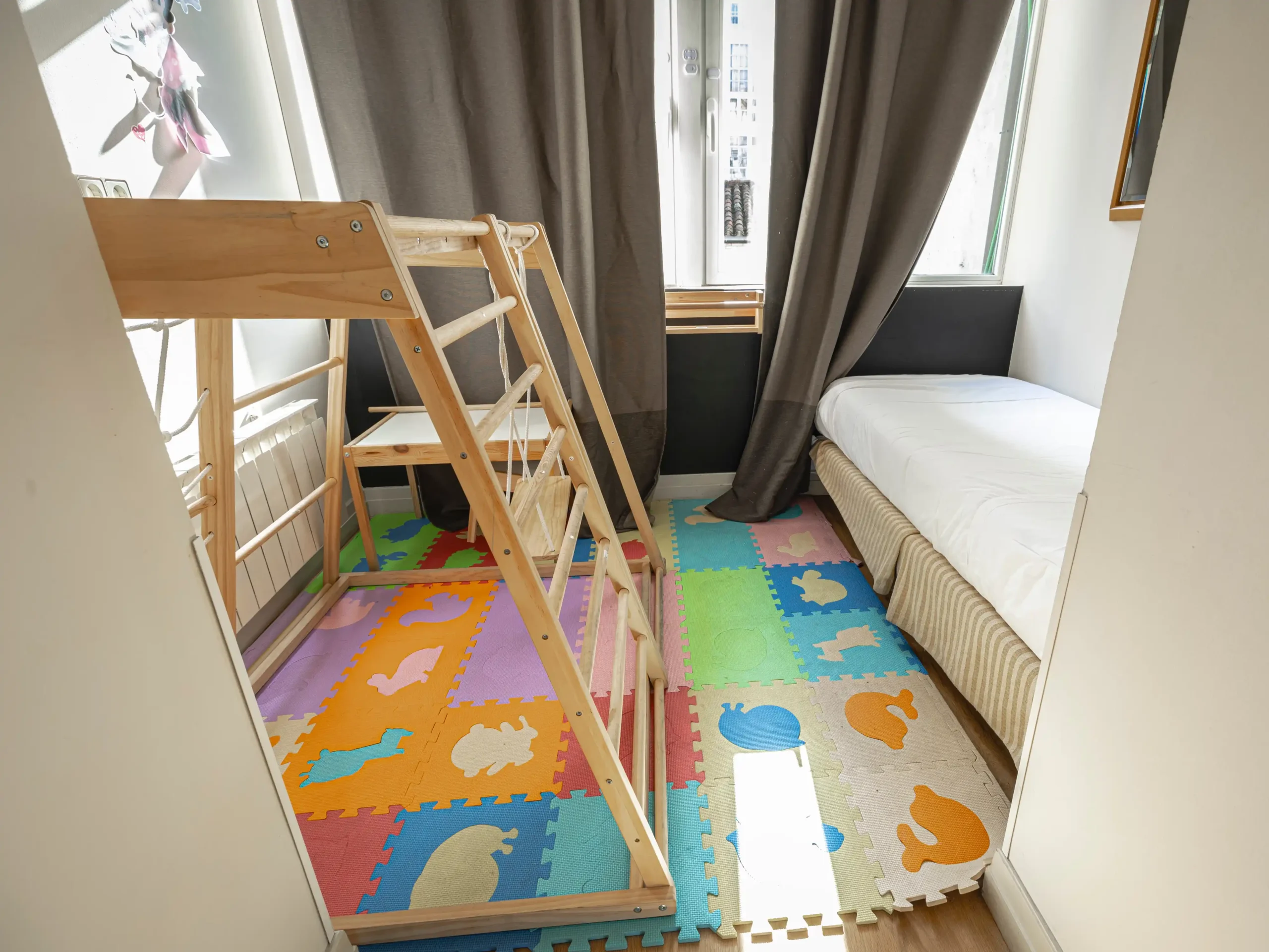 Habitación del Hotel Cuéntame La Puebla en Burgos.