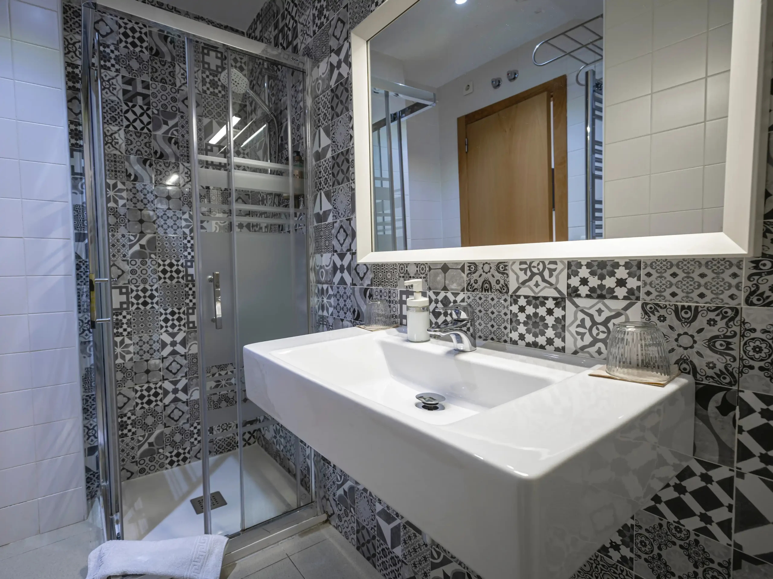 Baño del Hostal Evolución del grupo Cuéntame.